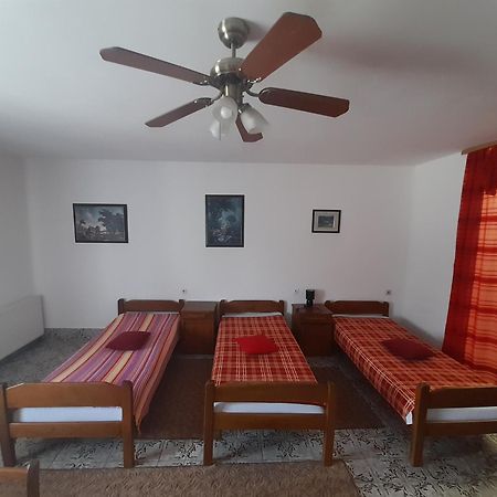 Apartment Kolonija スラヴォンスキ・ブロド エクステリア 写真