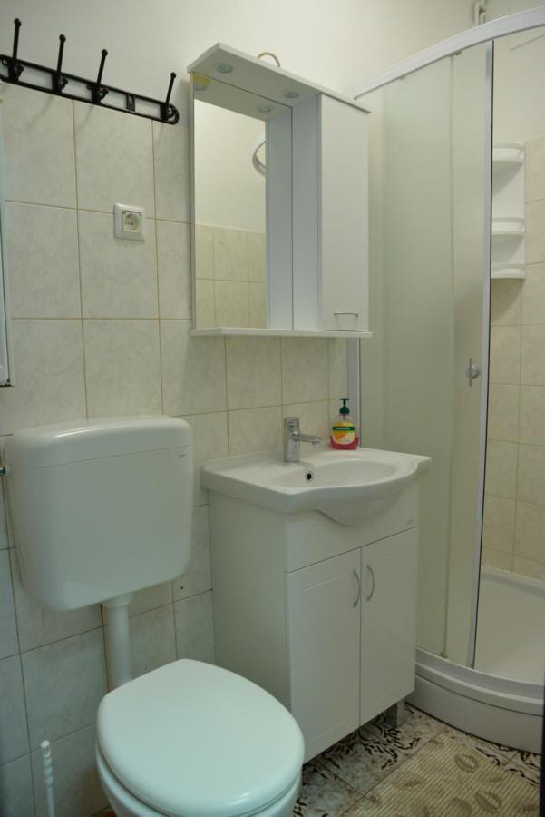 Apartment Kolonija スラヴォンスキ・ブロド エクステリア 写真